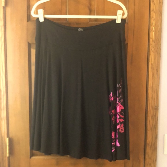 New York & Company circle skirt, size large - Picture 5 of 5